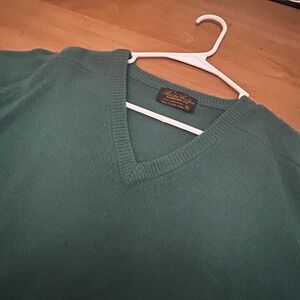 Brooks Brothers Sweater Mens Large Green 100% Lambswool V Neck Pullover Classic